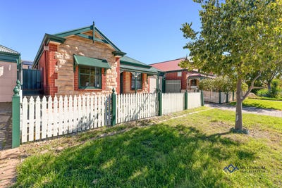 /international/au/13-cormorant-way-mawson-lakes-sa-150935120/