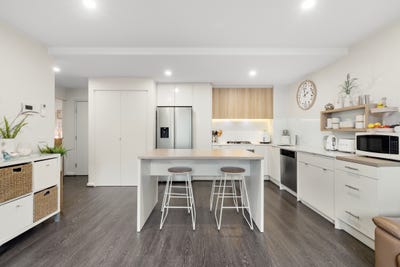 /international/au/9-167-beach-road-parkdale-vic-150994984/