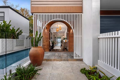 /international/au/12-billington-street-hawthorne-qld-152136652/