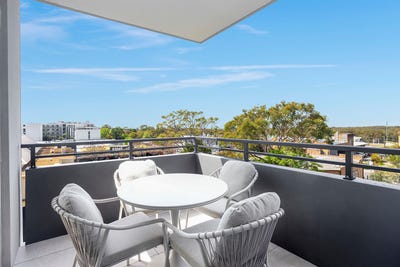 /international/au/208a-6-geebung-lane-engadine-nsw-152642824/