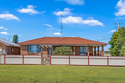 /international/au/31-hunter-street-greta-nsw-152387192/