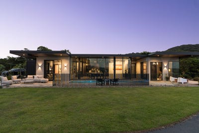 /international/au/8-mayes-hill-road-north-tumbulgum-nsw-150719220/
