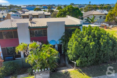 /international/au/3-196-auckland-street-south-gladstone-qld-151550596/