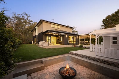 /international/au/57-johnson-place-moggill-qld-150828444/