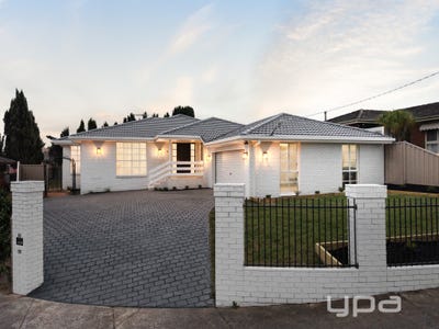 /international/au/10-maxwell-court-attwood-vic-152656044/