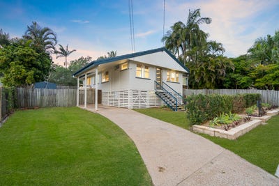 /international/au/16-trochus-street-mansfield-qld-151836432/