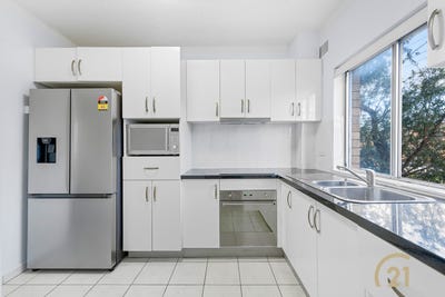 /international/au/4-84-sackville-street-fairfield-nsw-148682516/?lang=it