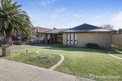 /international/au/78-barries-road-melton-vic-151924116/