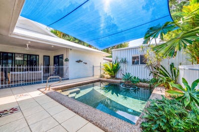 /international/au/130-wistaria-street-holloways-beach-qld-151637496/