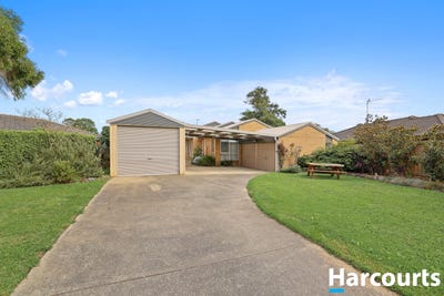 /international/au/4-clinton-court-leongatha-vic-151487908/