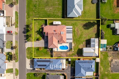 /international/au/4-clearys-road-dardanup-wa-148587996/