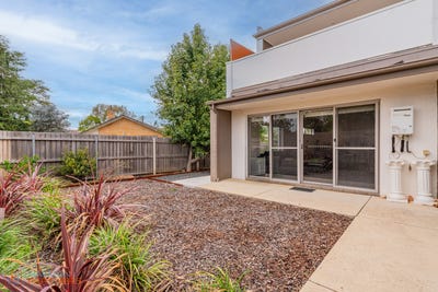 /international/au/3-33-eggleston-crescent-chifley-act-150768124/