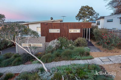 /international/au/27-albert-hill-road-lilydale-vic-151498828/