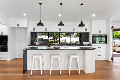 /international/au/70-jubilee-road-carters-ridge-qld-147992768/