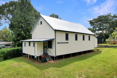 /international/au/4-fig-street-yungaburra-qld-150629208/