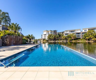 /international/au/711-3-pendraat-parade-hope-island-qld-148108976/