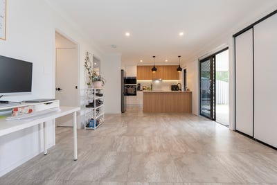 /international/au/1-17-robert-street-bundaberg-south-qld-151629660/