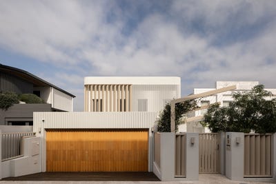 /international/au/9-annie-street-hamilton-qld-151373300/