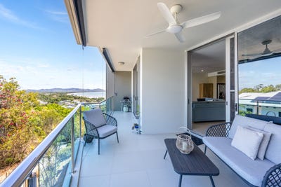 /international/au/6-1-little-street-belgian-gardens-qld-152621936/