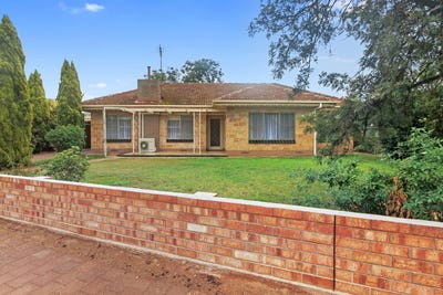 /international/au/-33-edith-terrace-balaklava-sa-151277808/