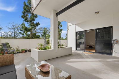 /international/au/3-37-playfield-street-chermside-qld-151227852/