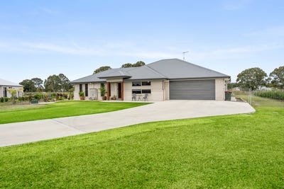/international/au/10-phoenix-way-st-helens-qld-151569252/