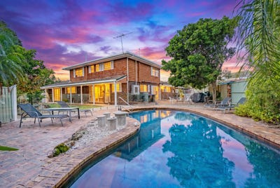 /international/au/7-rose-court-bongaree-qld-151150260/