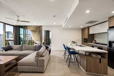 /international/au/507-25-shafston-avenue-kangaroo-point-qld-151558932/