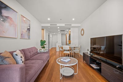 /international/au/208-55-currong-street-braddon-act-151295544/