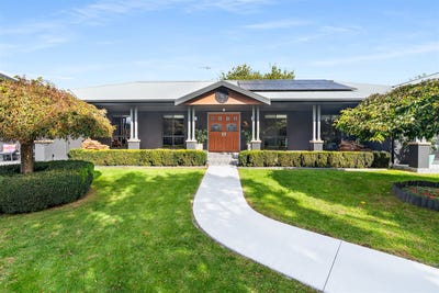 /international/au/15-coachwood-place-robertson-nsw-151310604/