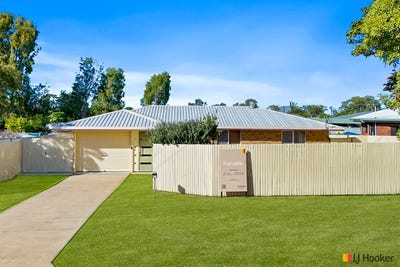 /international/au/26-brosnan-crescent-parkhurst-qld-151504448/