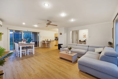 /international/au/18-marble-arch-place-arundel-qld-151108796/