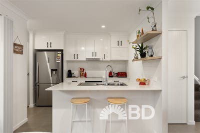 /international/au/15-15-waratah-way-morayfield-qld-151175360/