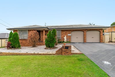 /international/au/10-laurel-avenue-casino-nsw-152351812/