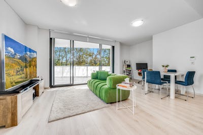 /international/au/214-1-herlina-crescent-rouse-hill-nsw-151237336/