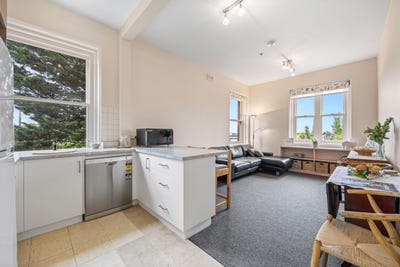 /international/au/20a-300-gillies-street-north-wendouree-vic-151383148/