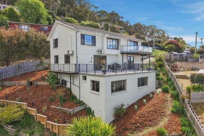 /international/au/30-weerona-avenue-mount-stuart-tas-152471324/