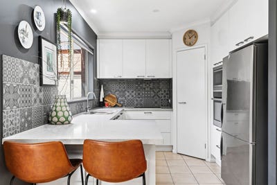 /international/au/2-69-kyeema-avenue-highton-vic-150710820/
