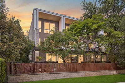 /international/au/9-123-lowanna-street-braddon-act-152621892/