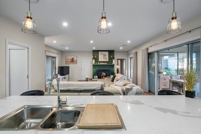 /international/au/16-hills-road-pranjip-vic-700360624/?lang=en