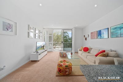 /international/au/27-47-blackall-street-barton-act-151140864/