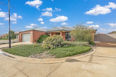 /international/au/10-gardner-court-moama-nsw-148158124/