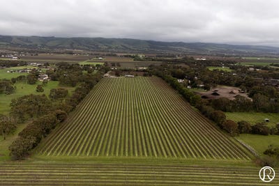/international/au/366-aldinga-road-whites-valley-sa-151668572/