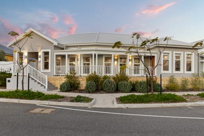 /international/au/3-swimmer-terrace-jindalee-wa-151389492/