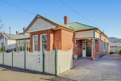 /international/au/8-roope-street-new-town-tas-151628344/
