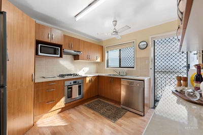 /international/au/62-graceville-avenue-graceville-qld-148198240/