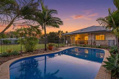 /international/au/11-sunline-court-urangan-qld-151518884/