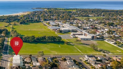 /international/au/2-gladstone-street-bellambi-nsw-151529436/