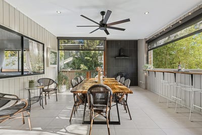 /international/au/10-amott-street-stafford-heights-qld-148523556/