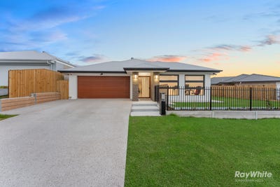 /international/au/21-compass-road-flagstone-qld-152106324/